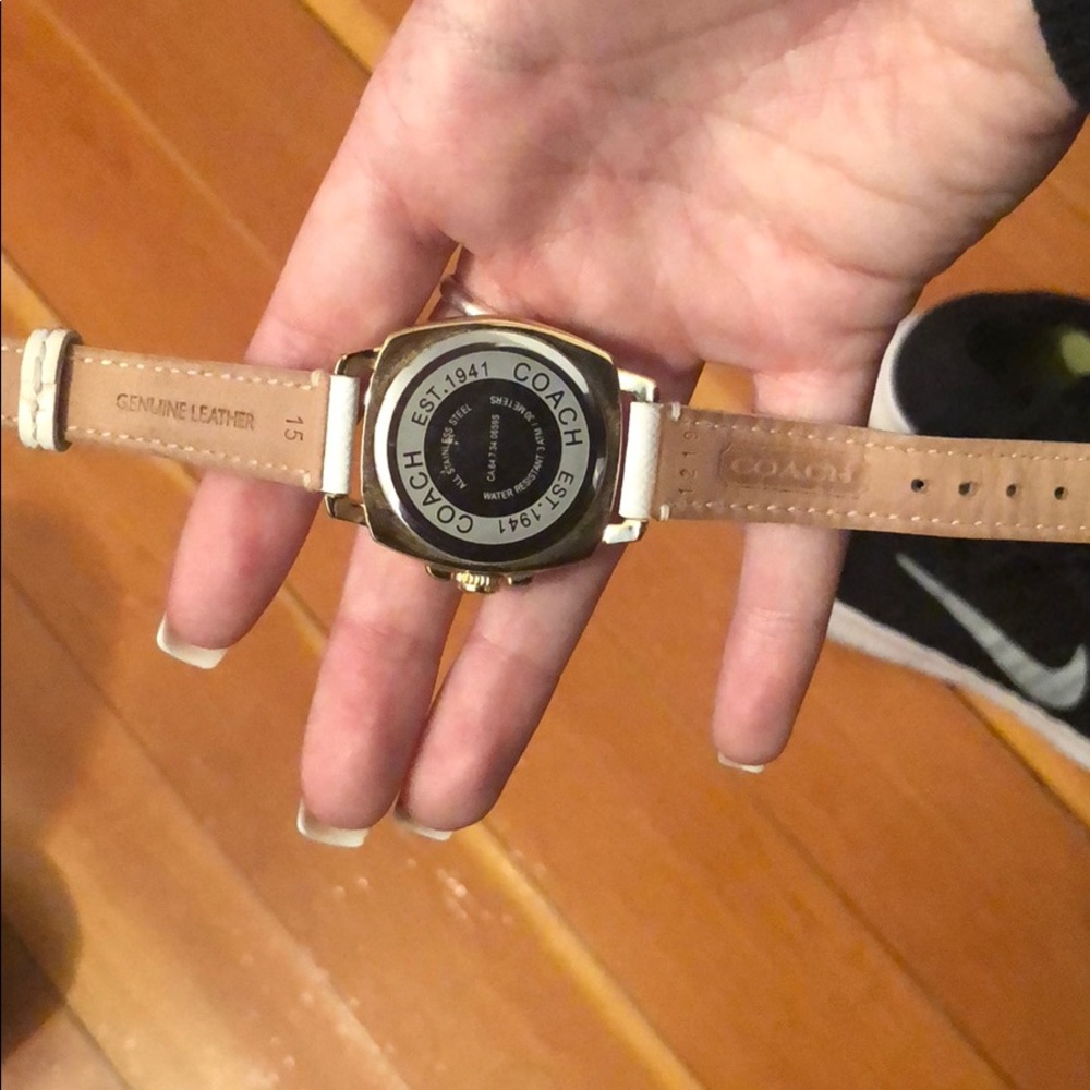 COACH WATCH - Picture 3 of 3